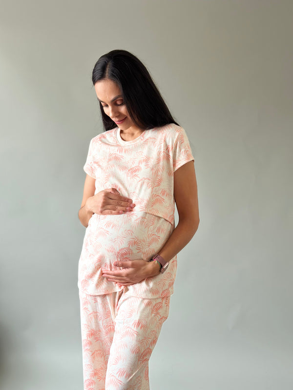 Pijama de maternidad y lactancia •Palmitas coral•