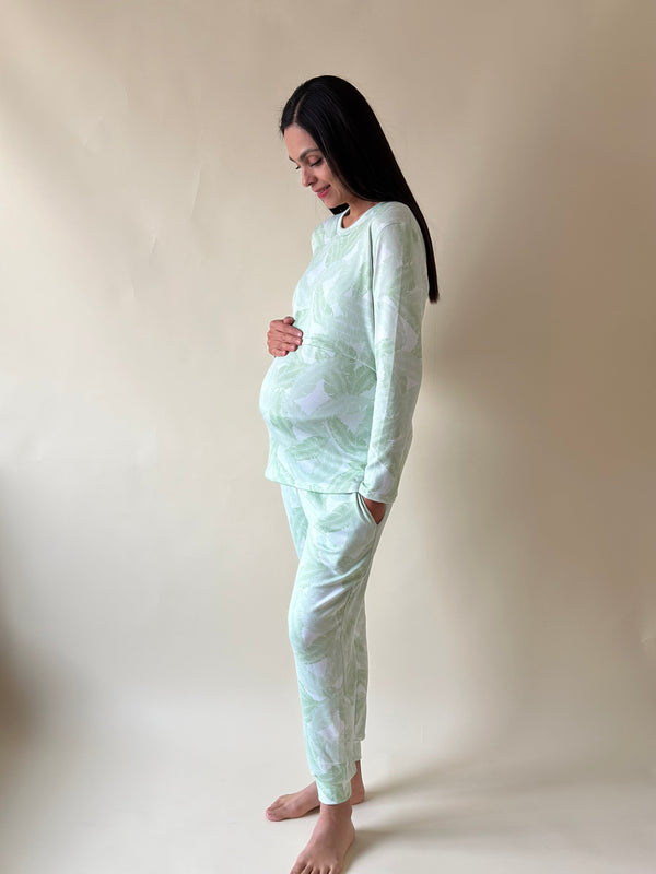 Pijama de maternidad y lactancia •Hojas verde• SUPER SOFT