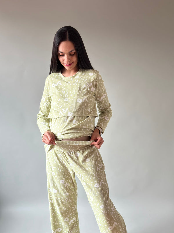 Pijama de maternidad y lactancia •Olivo•