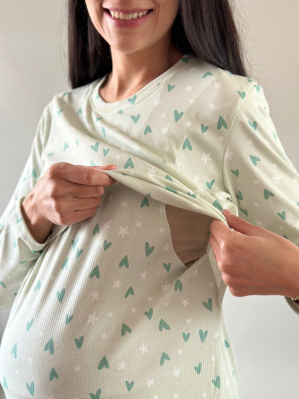 Pijama de maternidad y lactancia •Corazones verde•
