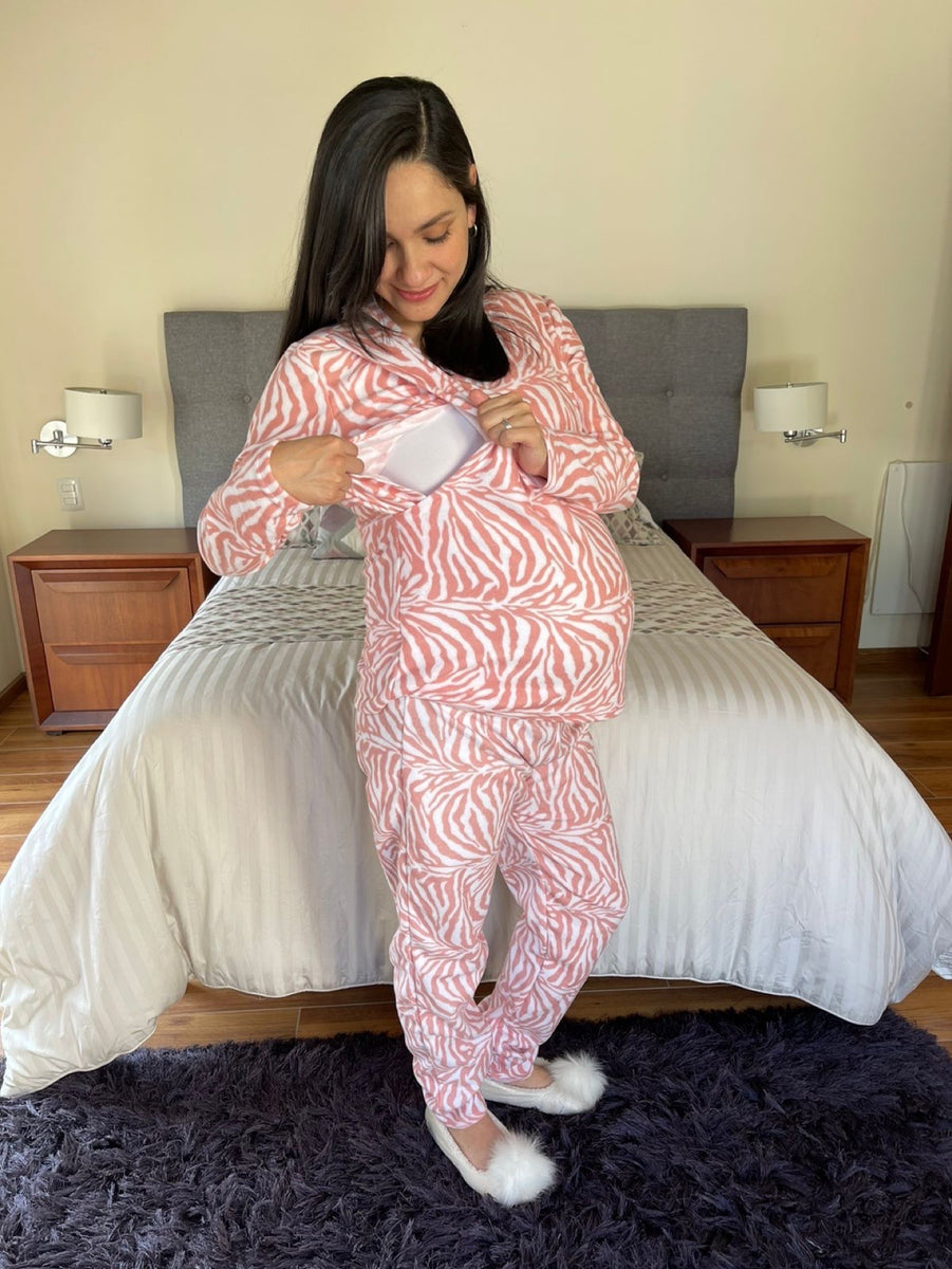 Pijama de maternidad y lactancia •Animal print gris• POLAR – La barriguita  de mamá