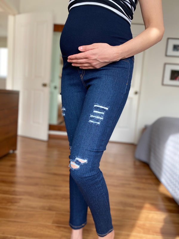 Jeans azul obscuro de maternidad •DESGASTADO•