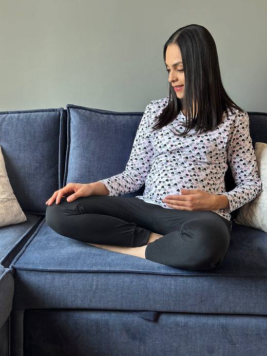Pijama de maternidad y lactancia •corazones negro• con ALGODÓN