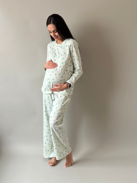 Pijama de maternidad y lactancia •Corazones verde•