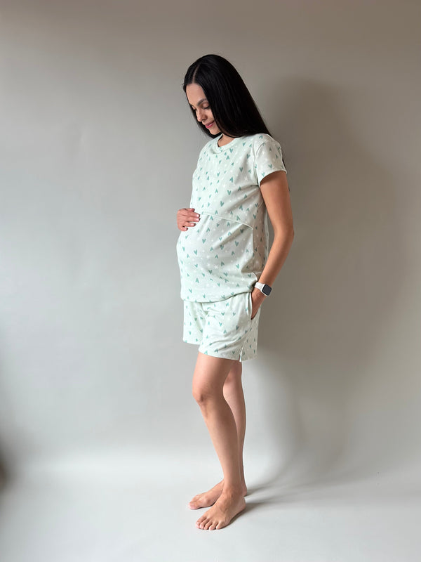 Pijama de short maternidad y lactancia •Cora verde•