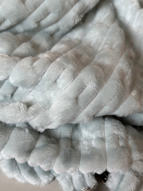 Cobija polar manos libres •Colmena Aqua•