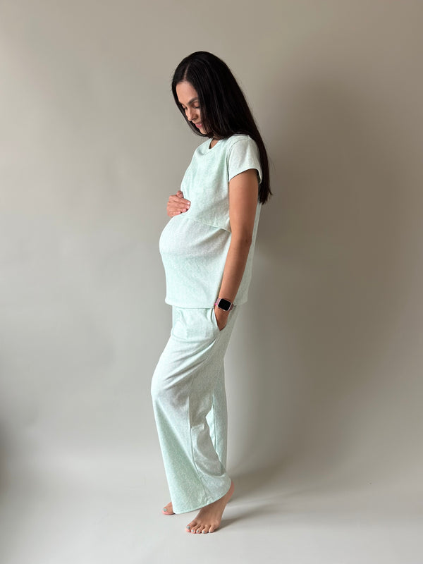 Pijama de maternidad y lactancia •Abanico menta•