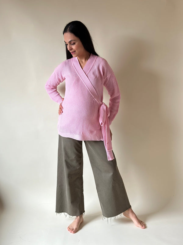 Suéter de maternidad envolvente •Baby pink•