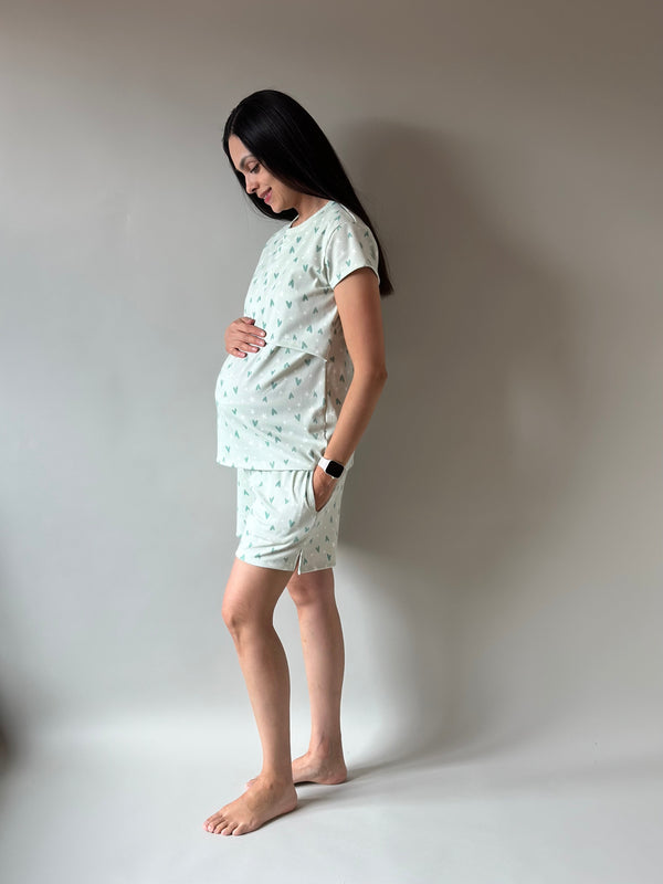 Pijama de short maternidad y lactancia •Cora verde•