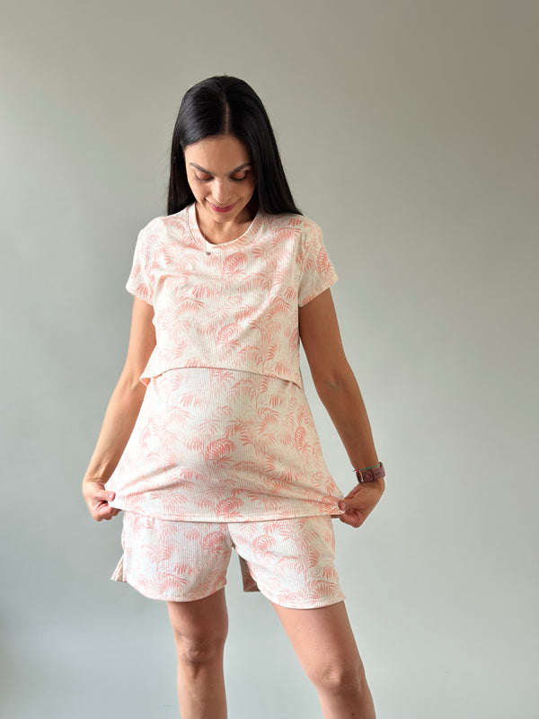 Pijama de short maternidad y lactancia •Palmitas coral•