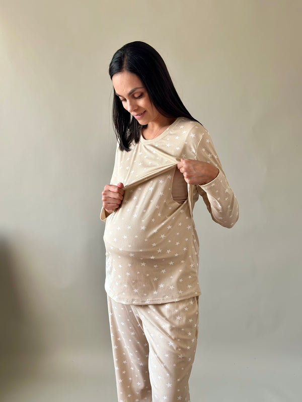 Pijama de maternidad y lactancia •Estrellas arena•