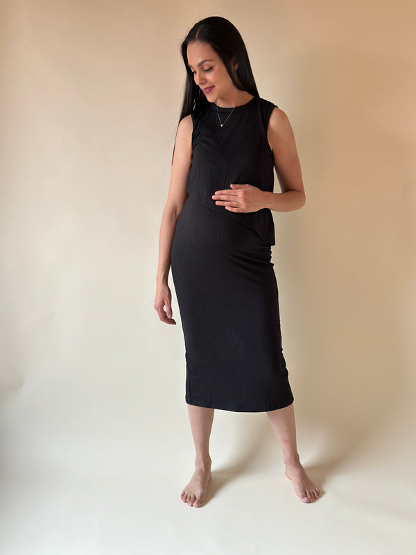 Vestido acanalado de maternidad y lactancia  •Negro•