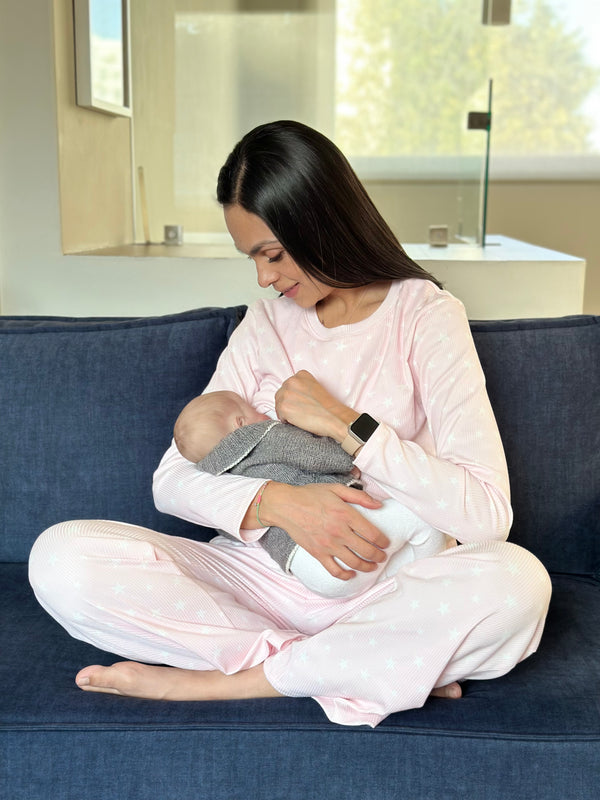 Pijama de maternidad y lactancia •Estrellas rosa•