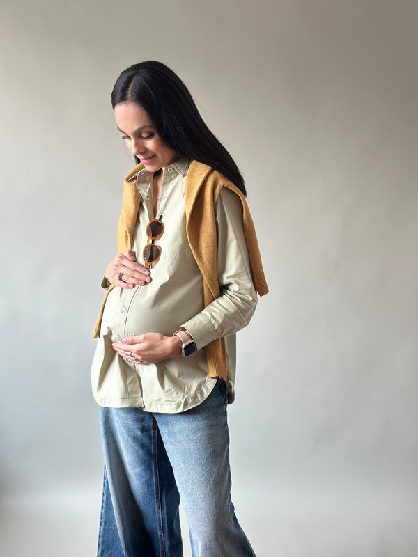 Camisa con abertura de maternidad y lactancia •Verde•