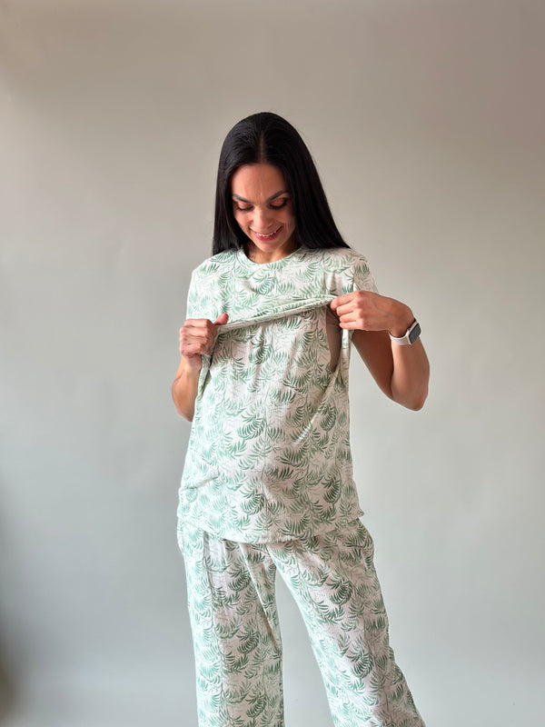 Pijama de maternidad y lactancia •Palmitas verde•