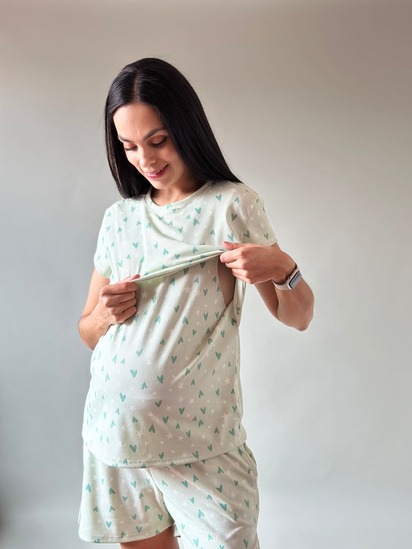 Pijama de short maternidad y lactancia •Cora verde•