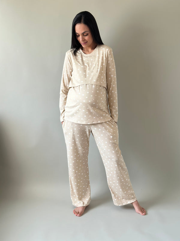 Pijama de maternidad y lactancia •Estrellas arena•