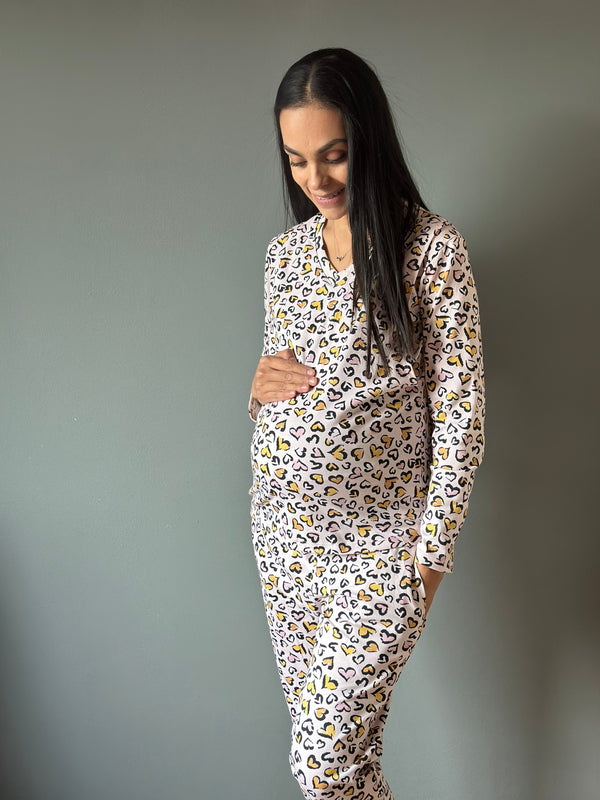 Pijama de maternidad y lactancia •Corazones print• con ALGODÓN