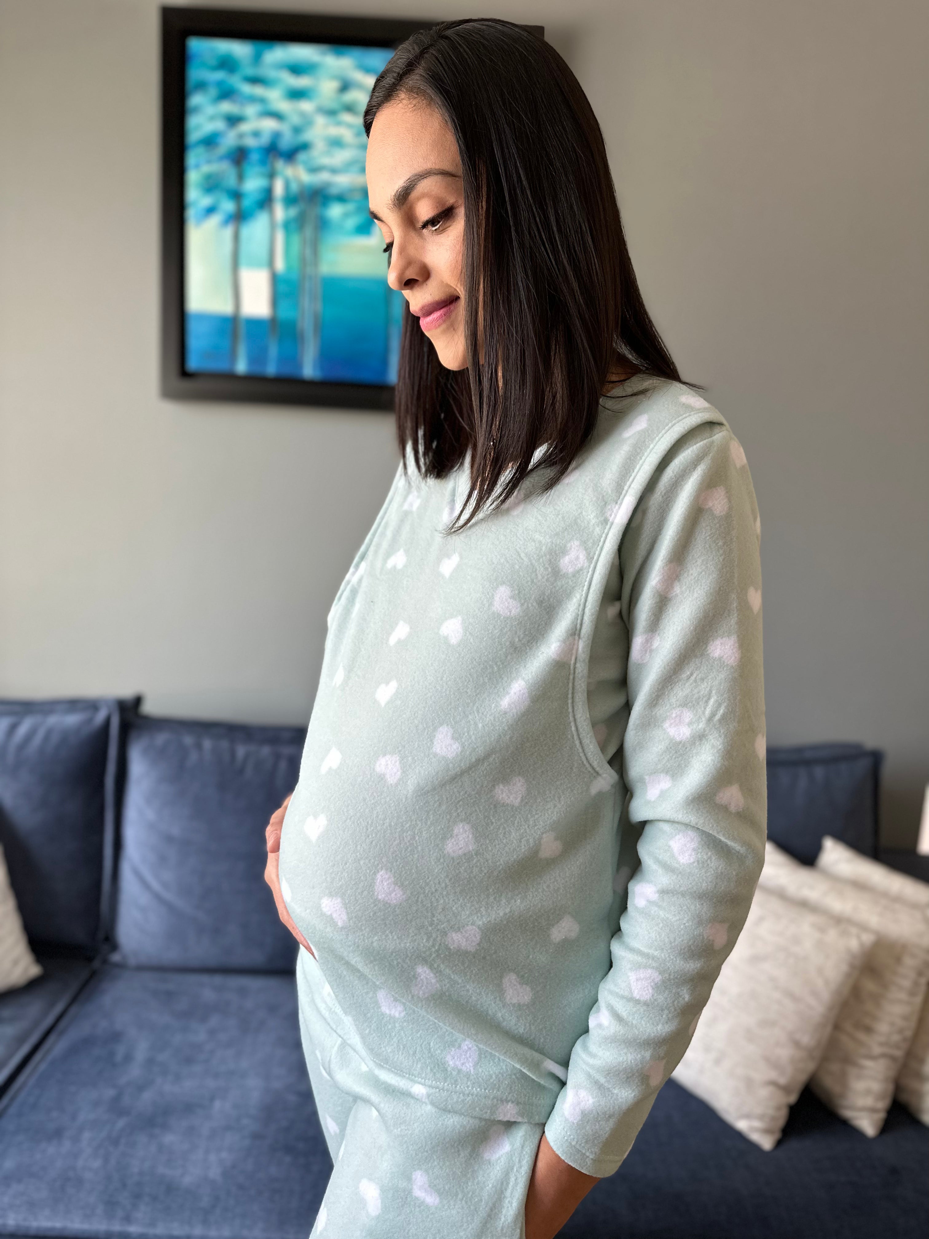 Pijama de maternidad y lactancia •Corazones pistache• POLAR