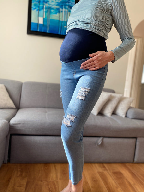 Jeans azul claro de maternidad •DESGASTADO•